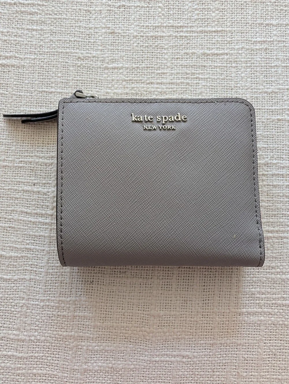 Kate Spade New York Gray Leather Zip Wallet